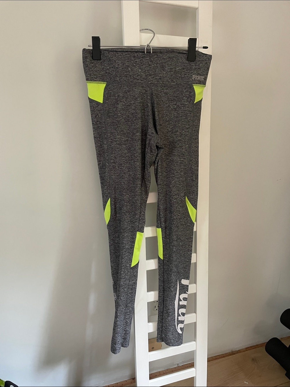 PINK Victoria's Secret Ultimate Leggings